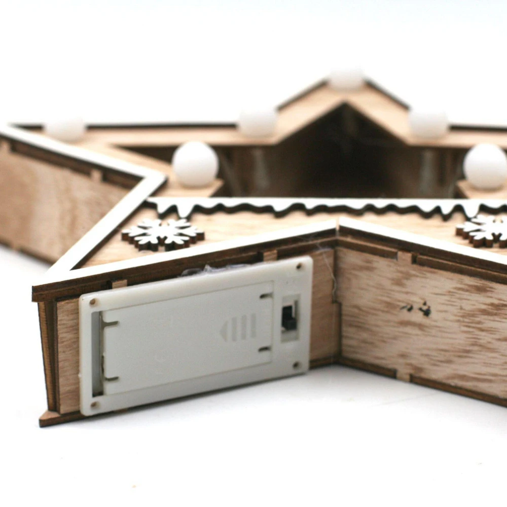 Village Et Renne - Déco De Noël Étoile En Bois Lumineux 25 Cm 3 Village Et Renne - Déco De Noël Étoile En Bois Lumineux 25 Cm – Image 3